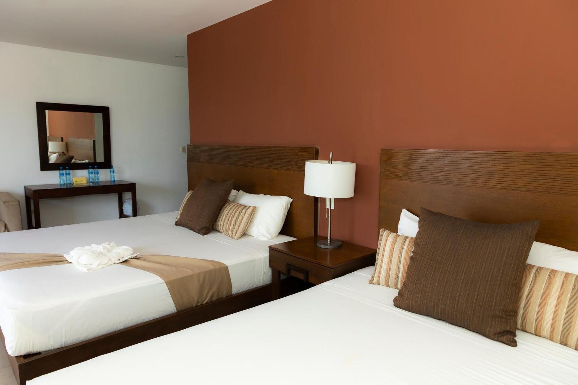 กุกซ์ กินโต โซเล บูติคโฮเต็ล Hotel มาอาอวล ภายนอก รูปภาพ