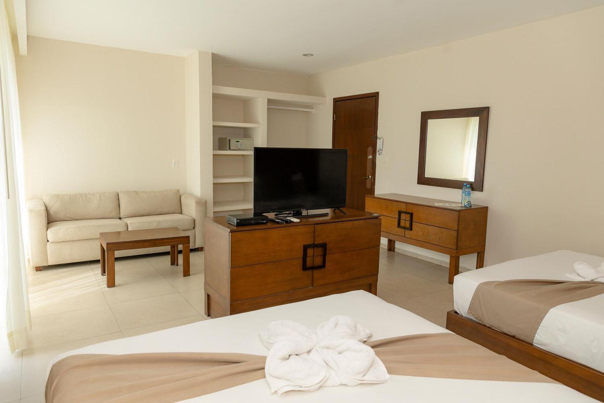 กุกซ์ กินโต โซเล บูติคโฮเต็ล Hotel มาอาอวล ภายนอก รูปภาพ