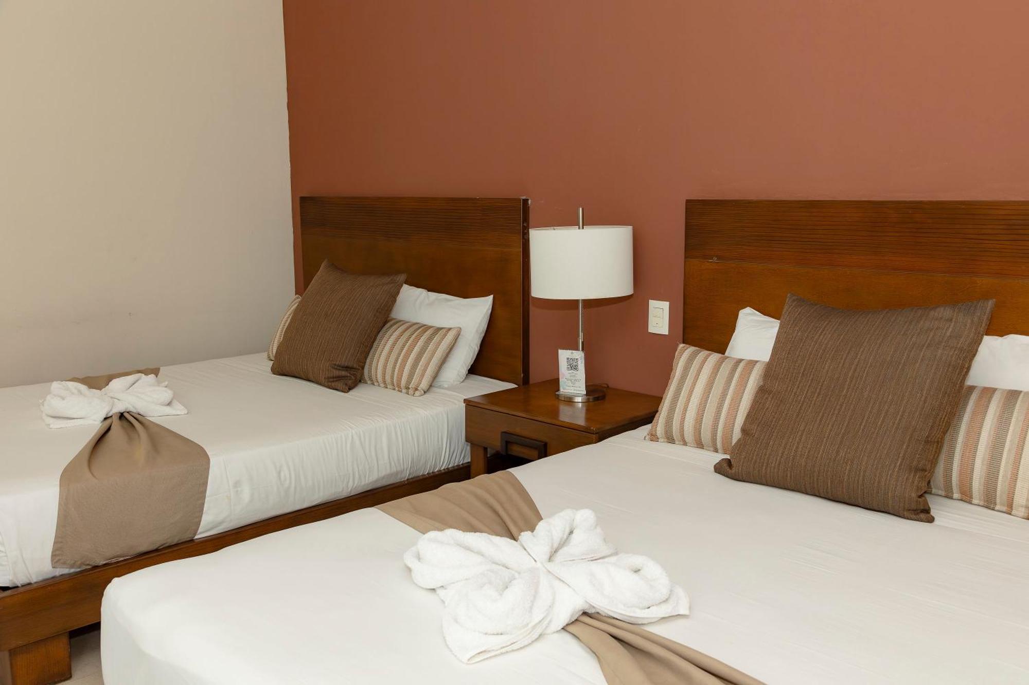 กุกซ์ กินโต โซเล บูติคโฮเต็ล Hotel มาอาอวล ภายนอก รูปภาพ